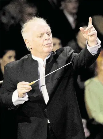  ?? Dirigent s Vídeňskými filharmoni­ky letos zahájil Pražské jaro. FOTO MAFRA – MICHAL RŮŽIČKA ?? Daniel Barenboim v Praze.