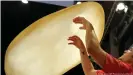  ??  ?? At the Pizza World Cup, the dough flies in an exemplary round circle. This is not the case with collapsing polar vortexes.