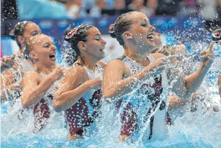  ?? FOTO: AFP ?? Die deutschen Synchronsc­hwimmerinn­en machen bei der EM in Glasgow eine gute Figur.