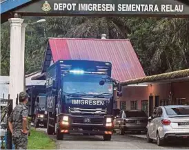  ?? (Foto hiasan) ?? Dakwaan layanan tidak berperikem­anusiaan terhadap warga Indonesia di depot tahanan di Malaysia disifatkan tidak berasas.