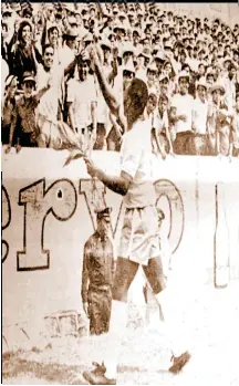  ??  ?? Pelé en el Estadio Irapuato, previo al Mundial de 1970