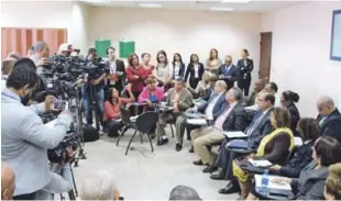  ?? ADP ?? Reunión. El ministro de Administra­ción Pública, Ramón Ventura Camejo, se reunió con dirigentes de la ADP.