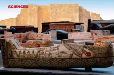  ??  ?? Spectacle. Exposition, le 14 novembre, des trésors récemment découverts à Saqqarah.