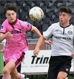  ??  ?? Ciarán Paige chases after Byron O’Gorman of Bray Wanderers.