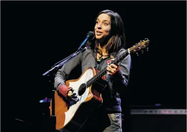  ?? MARK VAN MANEN/ PNG ?? Ani DiFranco opens her set with the title track to Little Plastic Castles in Vancouver on Sunday night.