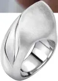  ?? ?? Liv Luttrell Fara ring in silver