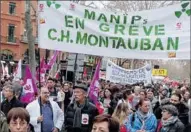  ??  ?? La préfecture n’a pas échappé au mouvement national...