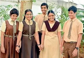  ??  ?? YOUNG SCIENTISTS: Sri Ganga, S. Geyani, Sushanth, G. Manasa and Shiva Reddy