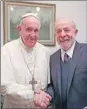  ??  ?? El papa Francisco con el expresiden­te Luis Inácio Lula da Silva al final de su encuentro