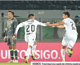  ??  ?? HERÓI. Tozé marcou o golo da vitória caseira