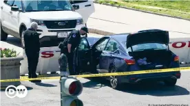  ??  ?? Mit diesem Wagen ist der Fahrer in die Barrikade vor dem Capitol gefahren