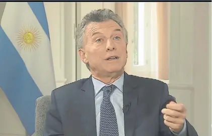  ??  ?? Entrevista. Mauricio Macri habló de todo en la charla con Marcelo Longobardi en CNN.