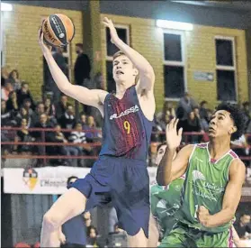  ?? FOTO: P. LARGO ?? Luka Samanic, destacado en el Barça y uno de los candidatos a MVP de esta edición