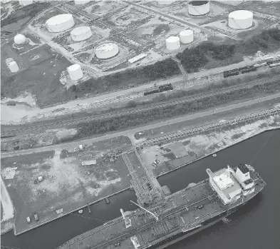  ?? EDDIE SEAL / BLOOMBERG ?? TransCanad­a expects demand for heavy oil to keep increasing in the Gulf, like at this facility in Corpus Christ, Texas.