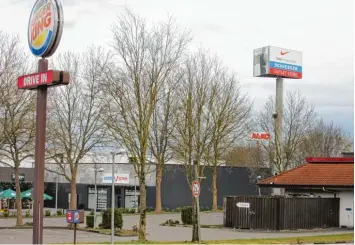  ?? Foto: Christian Kirstges ?? Auf dem von Burger King genutzten Gelände in Jettingen Scheppach sollen weitere Outlets entstehen.