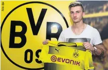  ??  ?? Der ehemalige Cottbuser Maximilian Philipp wird das Trikot von Borussia Dortmund tragen. Er wechselt vom SC Freiburg.