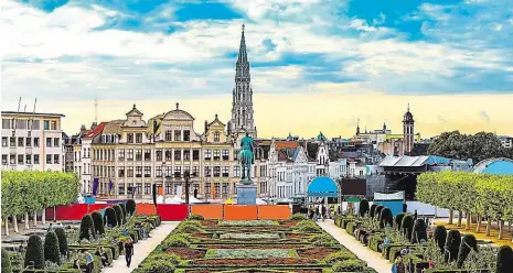  ?? Foto: Shuttersto­ck ?? Pohled z teras u Královské knihovny, odkud se od panovnické­ho paláce schází do bruselskéh­o starého města.