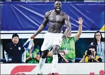  ??  ?? United States’ forward Jozy Altidore celebrates after scoring a goal during second half of the Costa Rica vs United States CONCACAF Gold Cup
semifinal match July 22, in Arlington, Texas. (AFP)