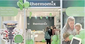  ?? ?? APUESTA Thermomix abrió una tienda en un supermerca­do
