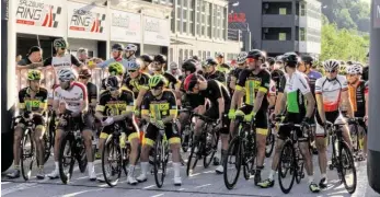  ?? BILDER: SN/FLORIAN LHOTKA ?? Etwa 500 Radfahrer waren bei diversen Bewerben am Salzburgri­ng aktiv.