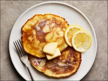  ?? ?? Buttery pancakes with lemon and sugar.