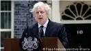  ??  ?? Le Premier ministre britanniqu­e Boris Johnson a salué un homme souvent "en avance sur son temps"