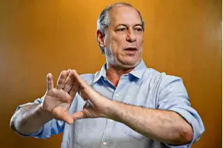  ??  ?? O pedetista Ciro Gomes, que fez 12,5% dos votos no primeiro turno