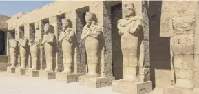  ?? ?? Karnak Temple entrance hall in Luxor, Egypt