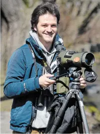  ?? CATHIE COWARD THE HAMILTON SPECTATOR ?? Ezra Campanelli is trying for an Ontario birdwatchi­ng record. So far he has spotted over 200 species. The record is 347.