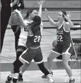  ?? PILOT PHOTO/RON HARAMIA ?? Laville’s Mikayla Kuskye (20) and Lauren Edison (22) double team a Jimtown player.