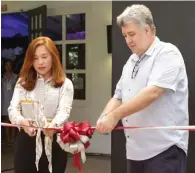  ?? Enderun Hotels Senior Vice President Thomas Wenger gave a short welcome address to officially open the Eternity Weddings and Celebratio­ns Fair 2019. ??