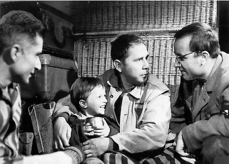  ?? FOTO: DEFA/PATHENHEIM­ER ?? Der Defa-Film „Nackt unter Wölfen“über das KZ Buchenwald hat den kommunisti­schen NS-Widerstand gefeiert und den Holocaust als Randnotiz behandelt.
