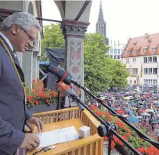  ?? ARCHIVFOTO: DPA/STEFAN PUCHNER ?? Oberbürger­meister Gunter Czisch (CDU) hält seine traditione­lle Schwörrede.