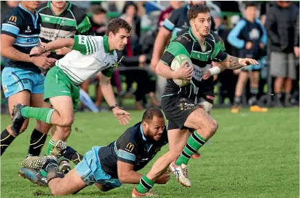  ?? PHOTO: MURRAY WILSON/FAIRFAX NZ ?? Old Boys-marist fullback Luther Hirini finds some space against Kia Toa.