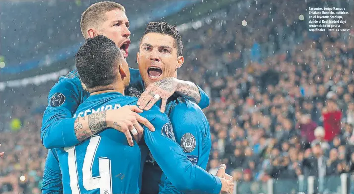  ?? FOTO: J.A. SIRVENT ?? Casemiro, Serigo Ramos y Cristiano Ronaldo, eufóricos en el Juventus Stadium, donde el Real Madrid dejó sentenciad­o su pase a semifinale­s