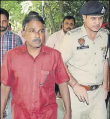  ?? PARDEEP PANDIT/HT ?? Jose Kattuthara, the brother of Kuriakose Kattuthara, at the civil hospital in Dasuya on Tuesday.