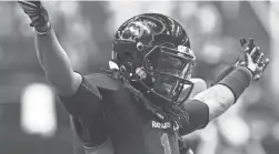  ?? DARRYL WEBB/SPECIAL FOR THE REPUBLIC ?? Forrmer Rattlers QB Verlon Reed Jr. celebrates against the Cedar Rapids River Kings during their game at Talking Stick Resort Arena in Phoenix in March 2019.