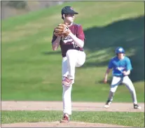  ?? PHOTO BY JOSHUA WAGNER ?? Ben Jantzi on the bump for SV, delivering a pitch against Madison.