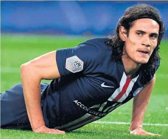  ??  ?? Cavani, durante un partido con el PSG.