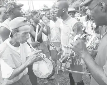  ?? ?? Rudolph Vivieros (left) (http://guyfolkfes­t.org)