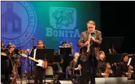  ?? COURTESY OF THE BONITA UNIFIED SCHOOL DISTRICT ?? Grammy Awardwinni­ng band leader and 1973 Bonita High School graduate Gordon Goodwin joins the Bonita Unified School District’s All-District Jazz Ensemble during a March 16 performanc­e at the Bonita Center for the Arts in San Dimas.