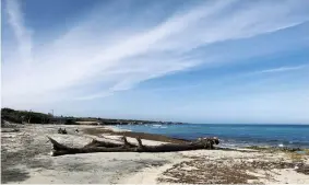  ??  ?? L’approdo La spiaggia di San Foca, nel Comune di Melendugno (Lecce), sotto la quale passa il gasdotto Tap (foto Borrillo)