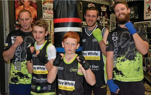  ?? Photo: GLEN McCULLOUGH ?? SHAPING UP WELL: Richo’s Boxing Gym members (from left) Kevin Burford, Sonny Hellyer, Jack Hellyer, Maks Chylewski and Shaun Tribe prepare for weekend tournament­s in Brisbane and Caboolture.