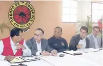  ?? FUENTE EXTERNA ?? Emergencia. El alcalde David Collado encabezó la reunión del Comité Municipal de Emergencia por la cercanía del ciclón Irma.