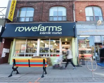  ?? VINCE TALOTTA/TORONTO STAR ?? The city found four times more stores selling less-healthy food than healthier food stores, such as Rowe Farms.