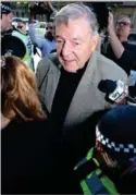  ?? AFP ?? El cardenal George Pell fuera del tribunal en Melbourne, el 27 de febrero.