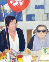  ?? —photo Danic Legault ?? Aleta Martin, a resident of St-Jacques Nursing Home in Embrun, celebrated her 100th birthday on Wednesday, May 18 among friends and family. Here she is pictured with her daughter Jane Callen.
