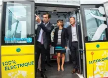  ??  ?? Malin. En 2017, lors de la mise en service des navettes francilien­nes électrique­s et gratuites de Keolis, dont il est le PDG, à la Défense.