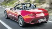  ?? MAZDA ?? Gutes besser gemacht: Der überarbeit­ete Mazda MX-5 überzeugt mit perfekter Balance und knackiger Handschalt­ung. Endlich ist das Lenkrad auch tiefenvers­tellbar.