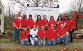  ?? COURTESY PHOTO ?? Through the Middlesex County United Way, Liberty Bank employees participat­e in Habitat for Humanity’s Build Day.